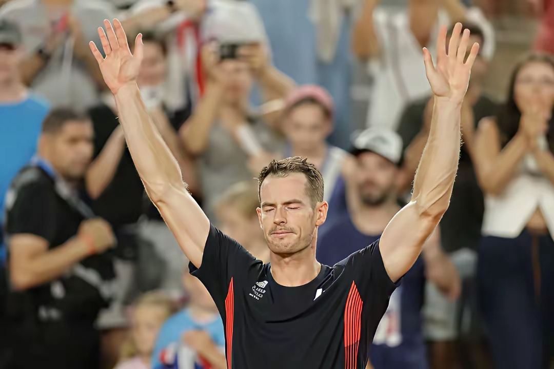 温网险胜戴维斯杯，穆雷点燃赛场